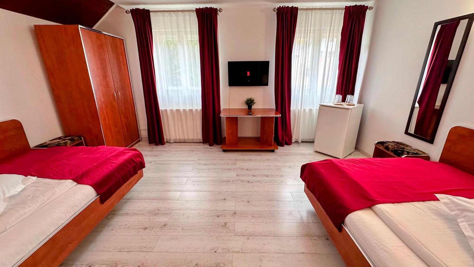 Hotel Valea Alba View - Self Check-In Buşteni Exterior foto