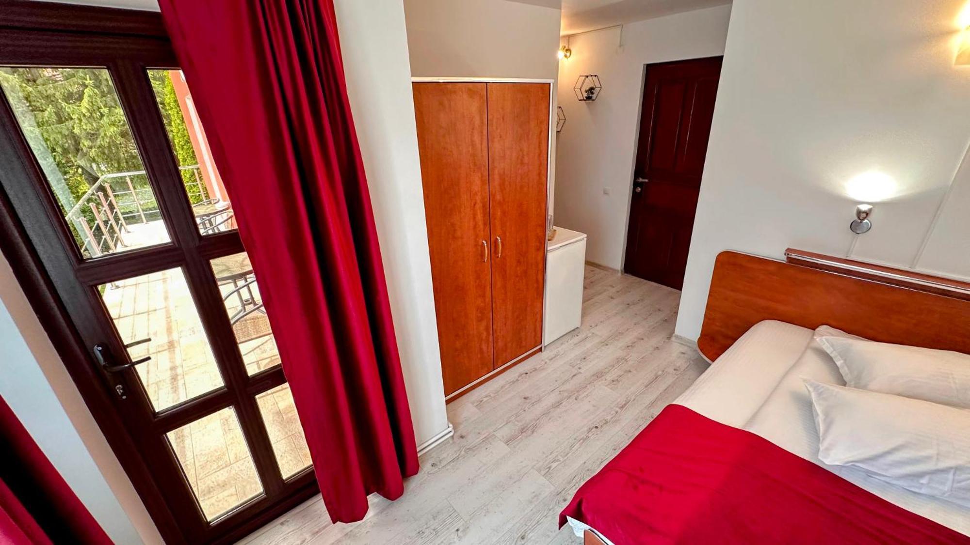 Hotel Valea Alba View - Self Check-In Buşteni Exterior foto
